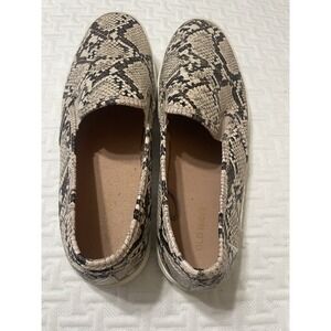 Old Navy Sneaker Womens 8.5 Snake‎ Skin Pattern Slip On